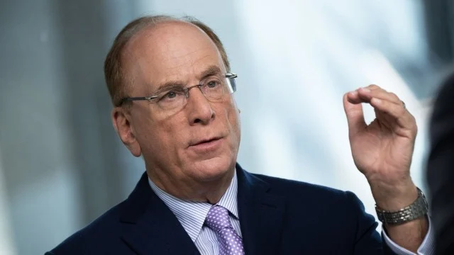 negocios digitales: BlackRock Revoluciona las Estrategias de Inversión ante…