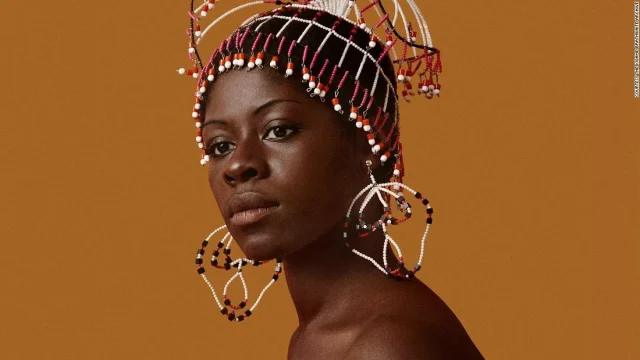 Falleció Kwame Brathwaite, el fotógrafo que hizo visible el orgullo afroamericano