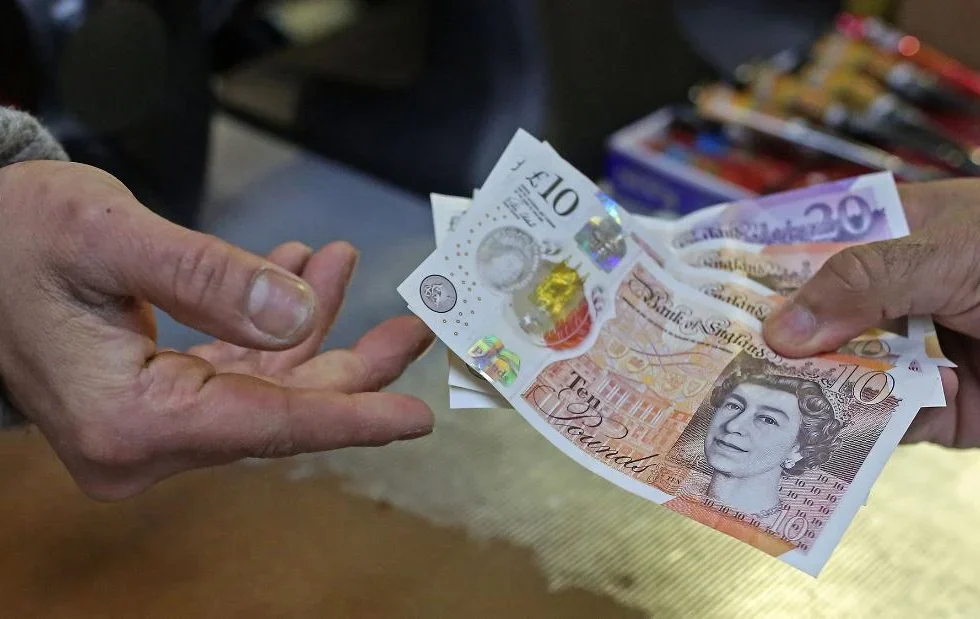 La libra esterlina lidera el repunte mundial de las monedas en 2024